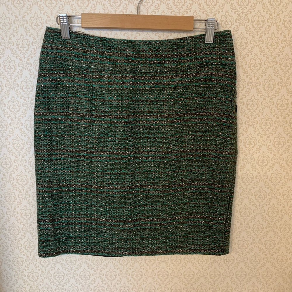 Limited green tweed style skirt